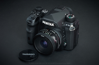 PENTAX K-01 レンズキット DA 40mm F2.8 XS付 良品